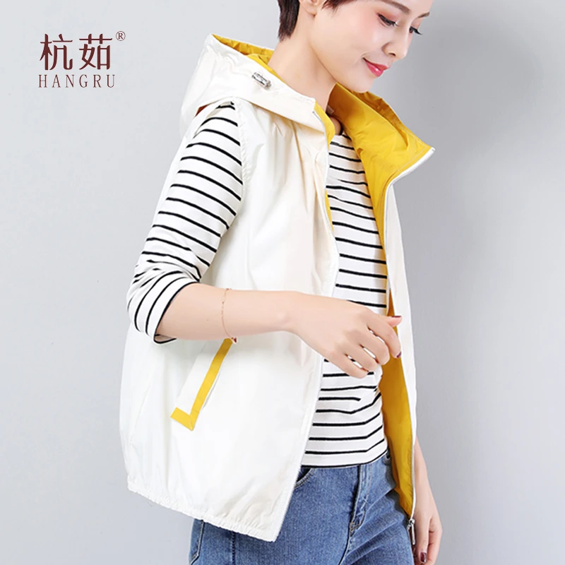 休闲运动马甲女春秋薄款2024年新款中年百搭外穿背心夏季防晒马夹