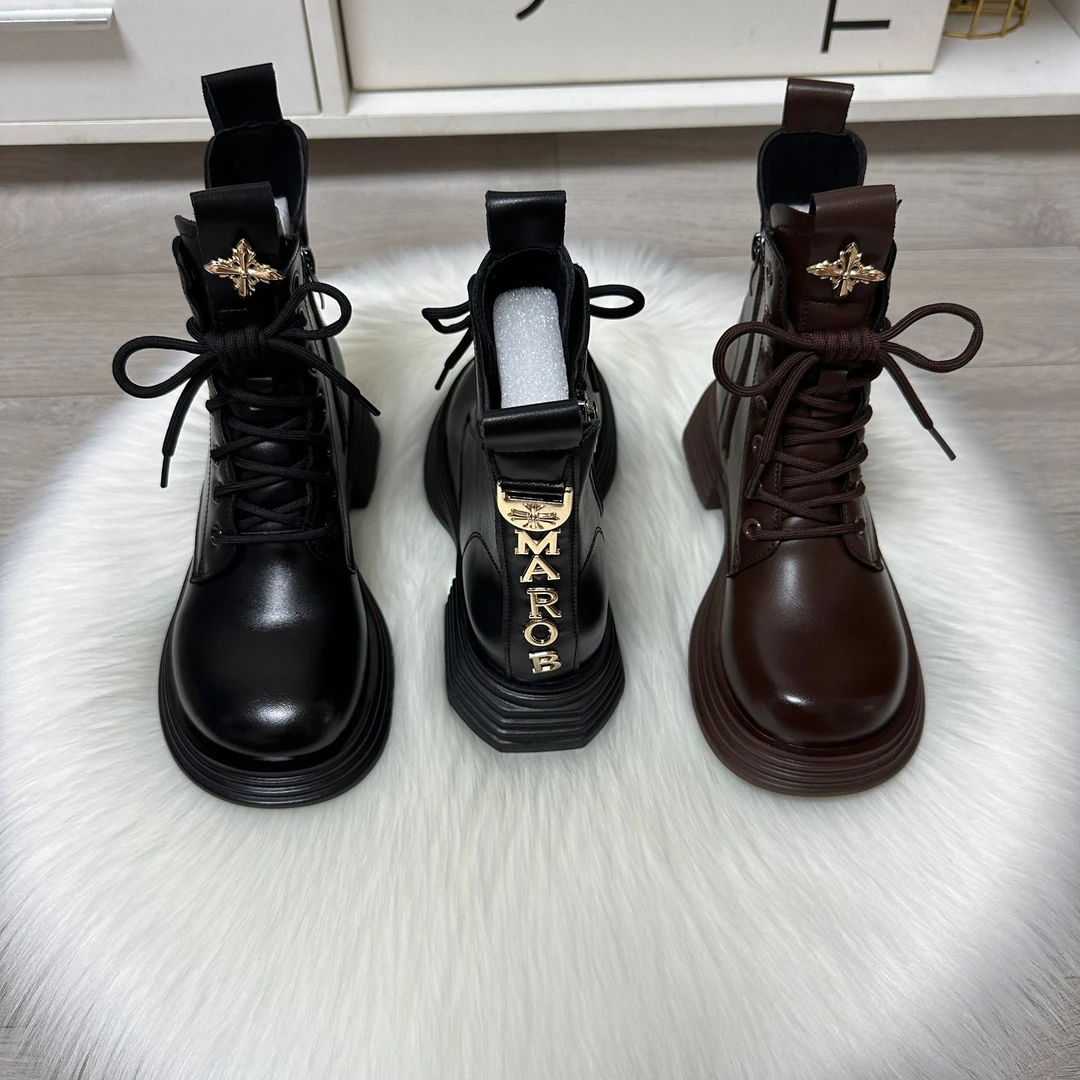 英伦风马丁靴女2025秋冬新款加绒时尚洋气字母扣增高百搭防滑短靴