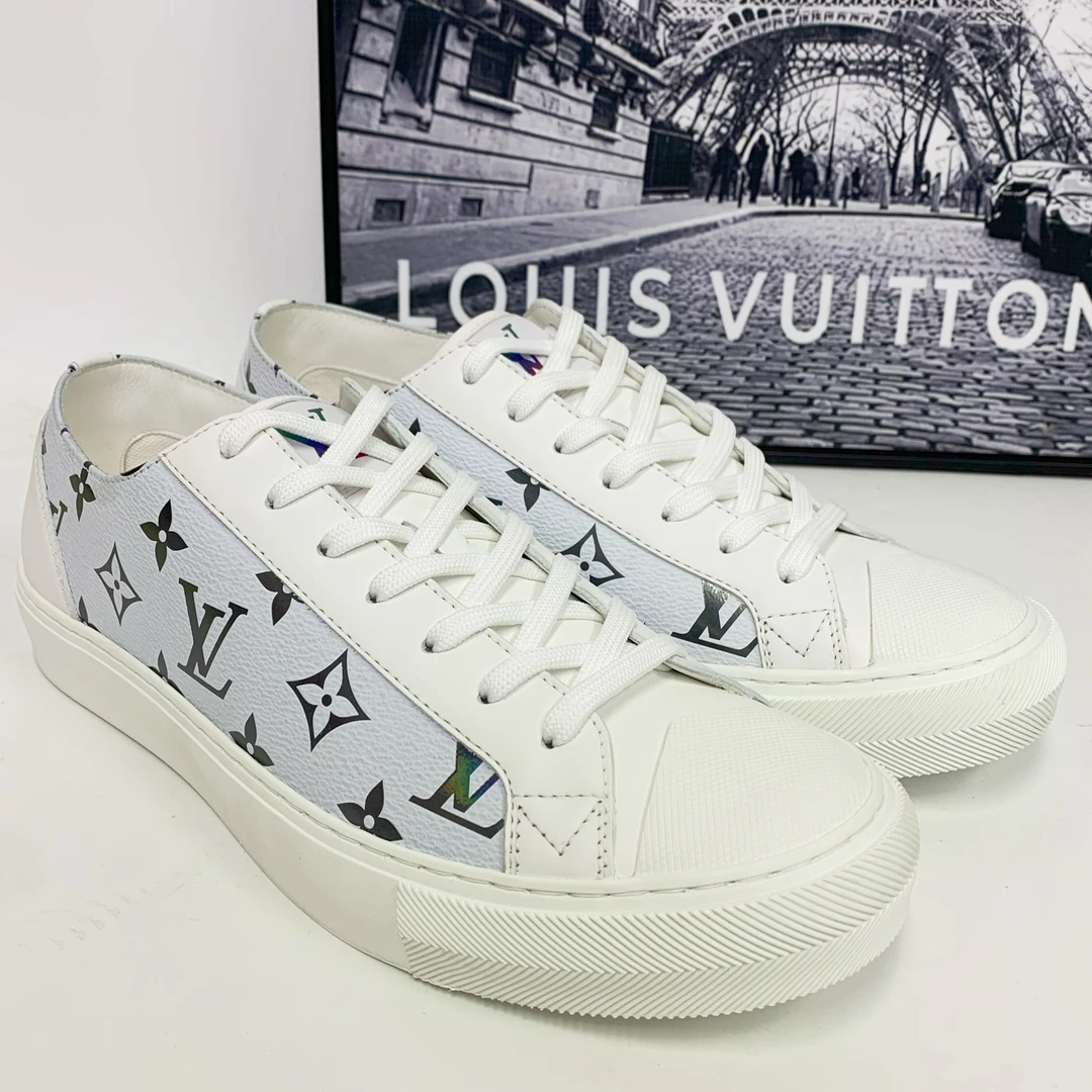 全新未使用 LouisVuitton/路易威登 lv Tattoo白色镭射满印板鞋