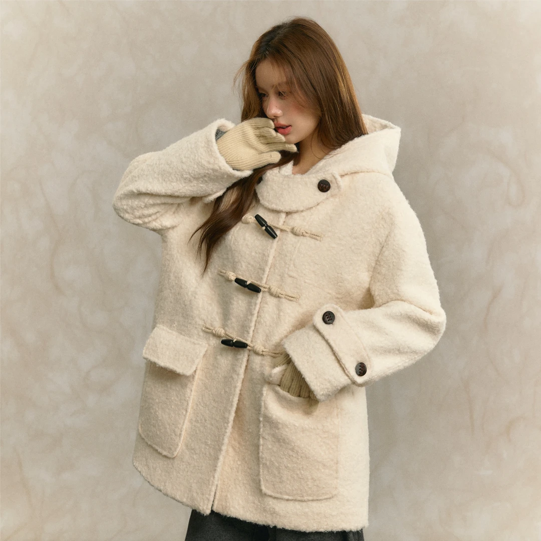 Itsokies【0℃雪人】苏丽绒花点呢夹棉宽松落肩连帽牛角扣大衣