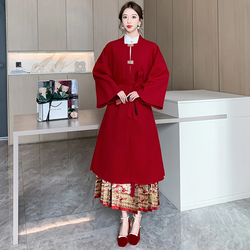 红色加厚古风马面裙敬酒服2024新款爆款汉服刺绣订婚礼服裙子套装