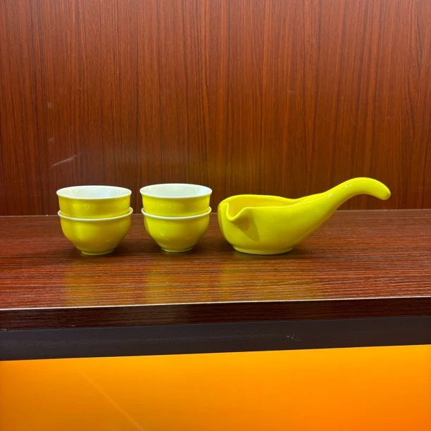 秋香茶具  黄色侧把陶瓷公道杯-2015