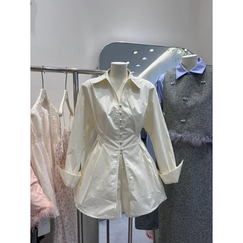 法式时髦高级感翻领长袖衬衫女秋季新款收腰设计感上衣搭配短裤套