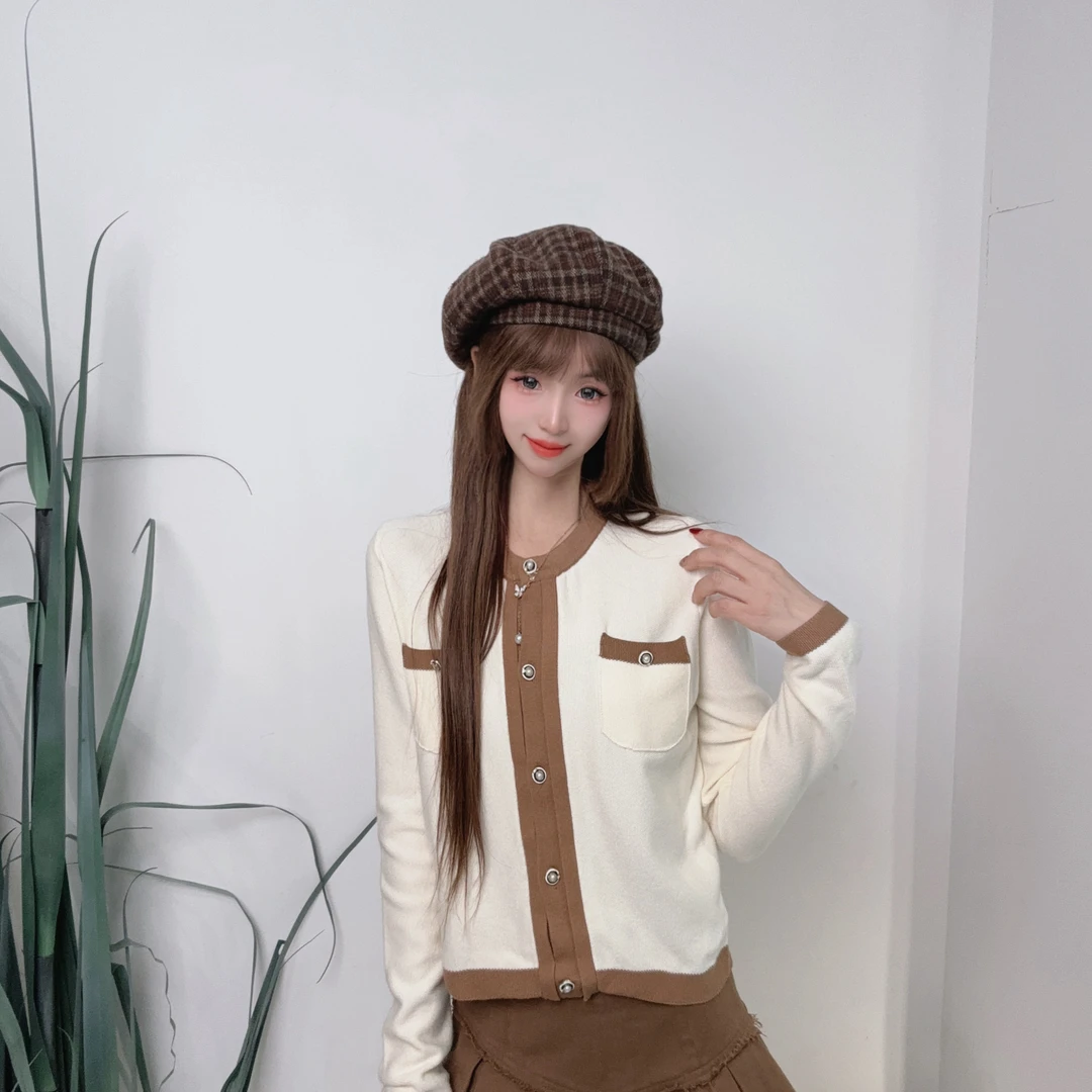 VICKY PEPE杏驼色文艺风圆领拼色加边小众混纺抗起球百搭时尚毛衣