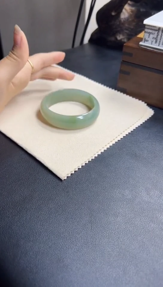 【闪购商品】翡翠手镯未镶嵌翡翠