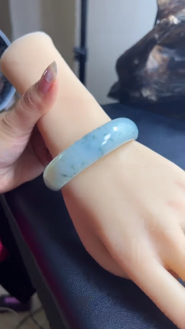 【闪购商品】翡翠手镯未镶嵌翡翠