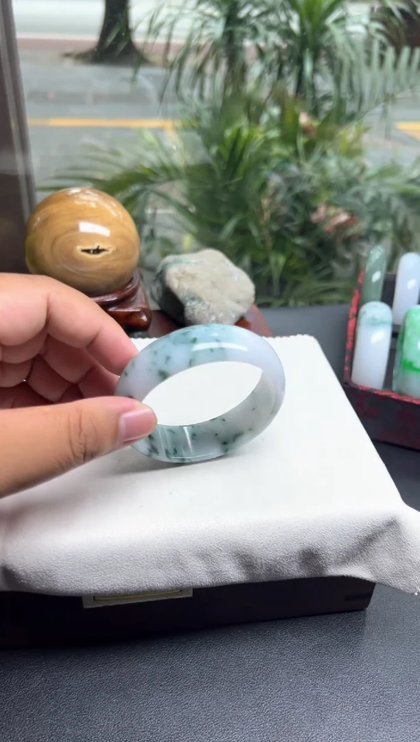 【闪购商品】翡翠手镯未镶嵌59mmmmmmm