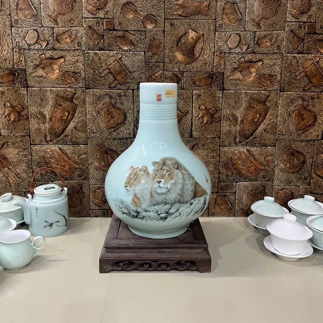 昆仑牌鲁青瓷刻瓷《王者之风》高档手工精美360mm*260mm