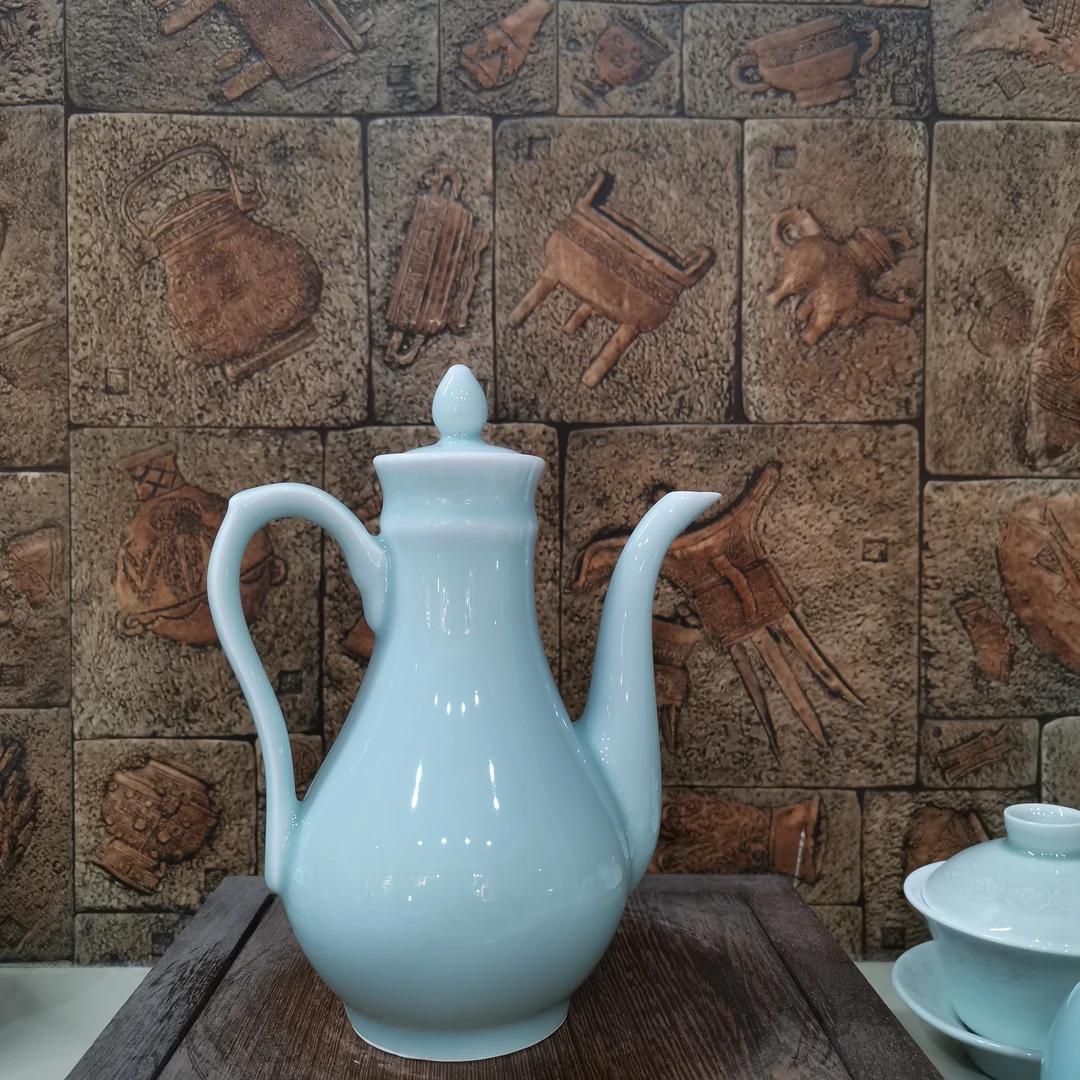 昆仑牌鲁青瓷中式酒壶老货老工艺可能有原矿颗粒介意慎拍