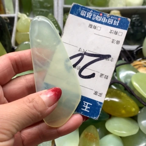 蛇纹石玉手把件未镶嵌