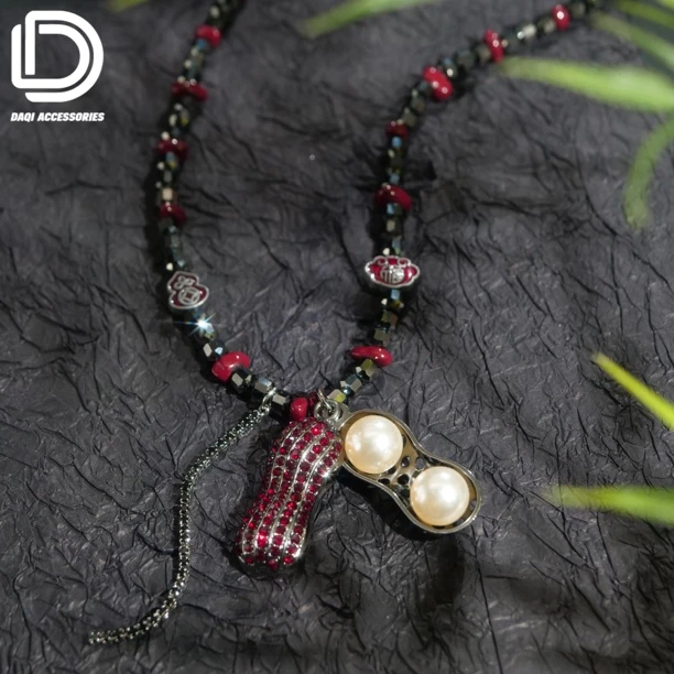 铜合金仿水晶项链 04172双11新品原创红黑碎石葫芦花生仿珍珠项链