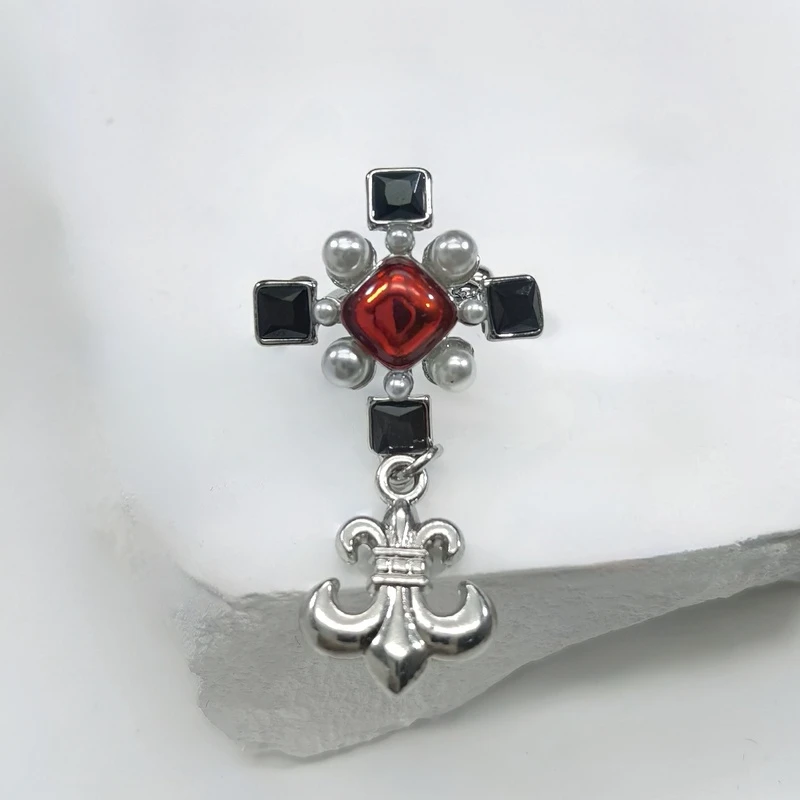 铜合金仿珍珠耳饰 01350小众设计甜酷镶嵌锆石贝珠船锚百搭耳骨夹