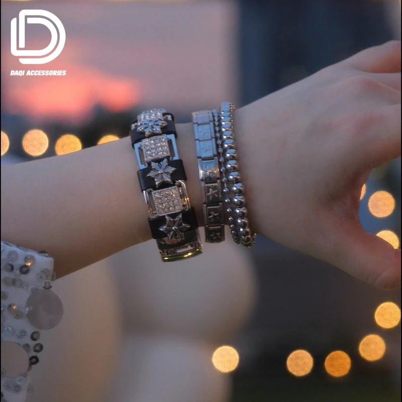 铜合金皮质手镯 03802大绮原创甜酷风黑色皮质缠绕雪花个性手镯