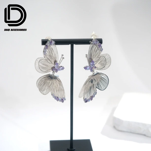 铜合金合成锆石耳饰 03247大绮原创气质镂空蝴蝶紫锆灵动耳钉耳环