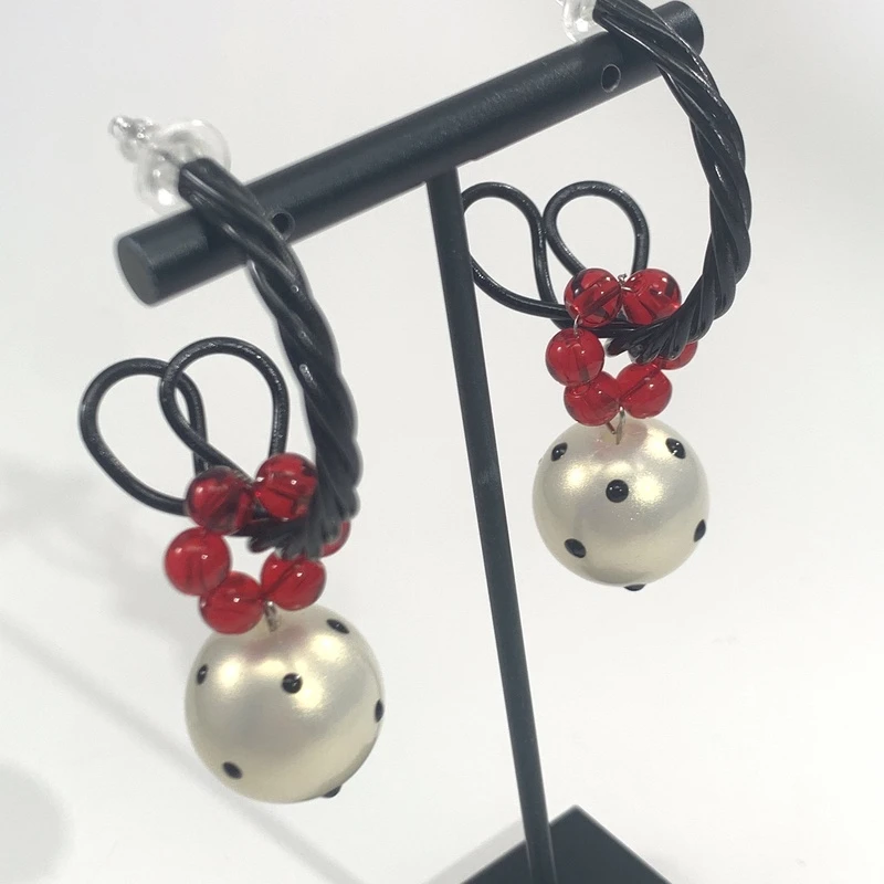 铜合金仿珍珠耳饰 03787 DA/QI大绮原创夸张c形足球花朵个性耳环