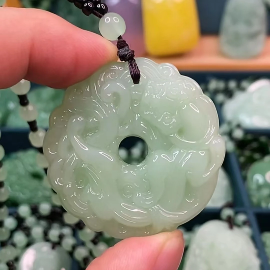 1.浅绿祥云平安扣经典百搭款吊坠