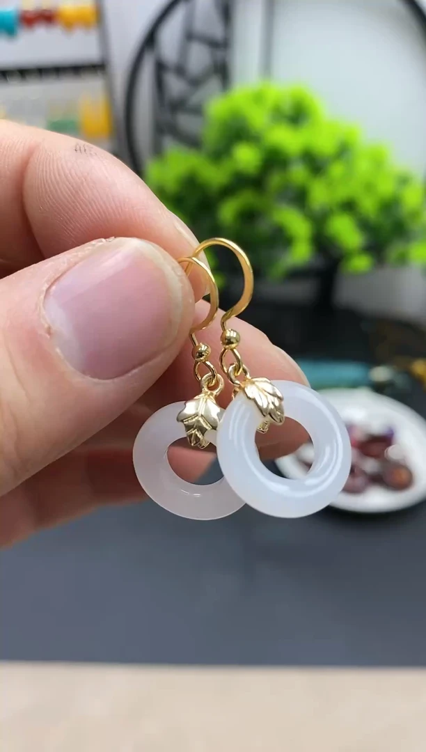 【闪购商品】和田玉耳饰银S925镀金镶嵌A032