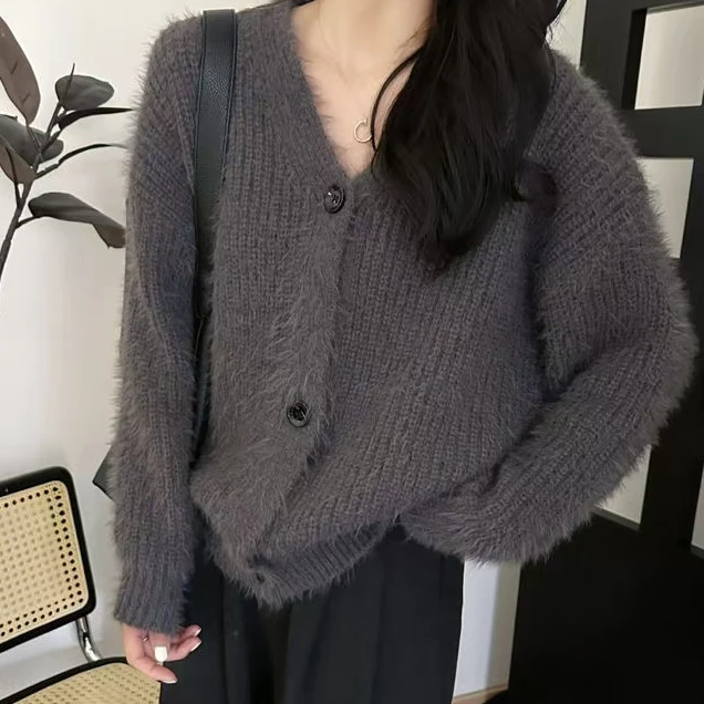 韩系软糯长袖V领针织开衫女宽松百搭毛衣外套高级感秋冬毛茸茸