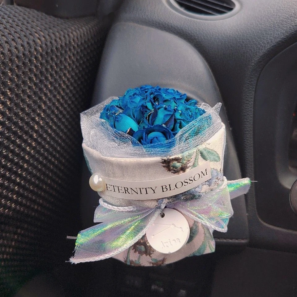父親节蓝色高端玫瑰mini大气车载高档满天星高级卧室黑色持久留香