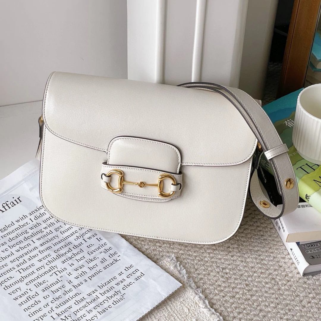 99新 GUCCI/古驰 1955 中号白色斜挎包 BJM12-0545