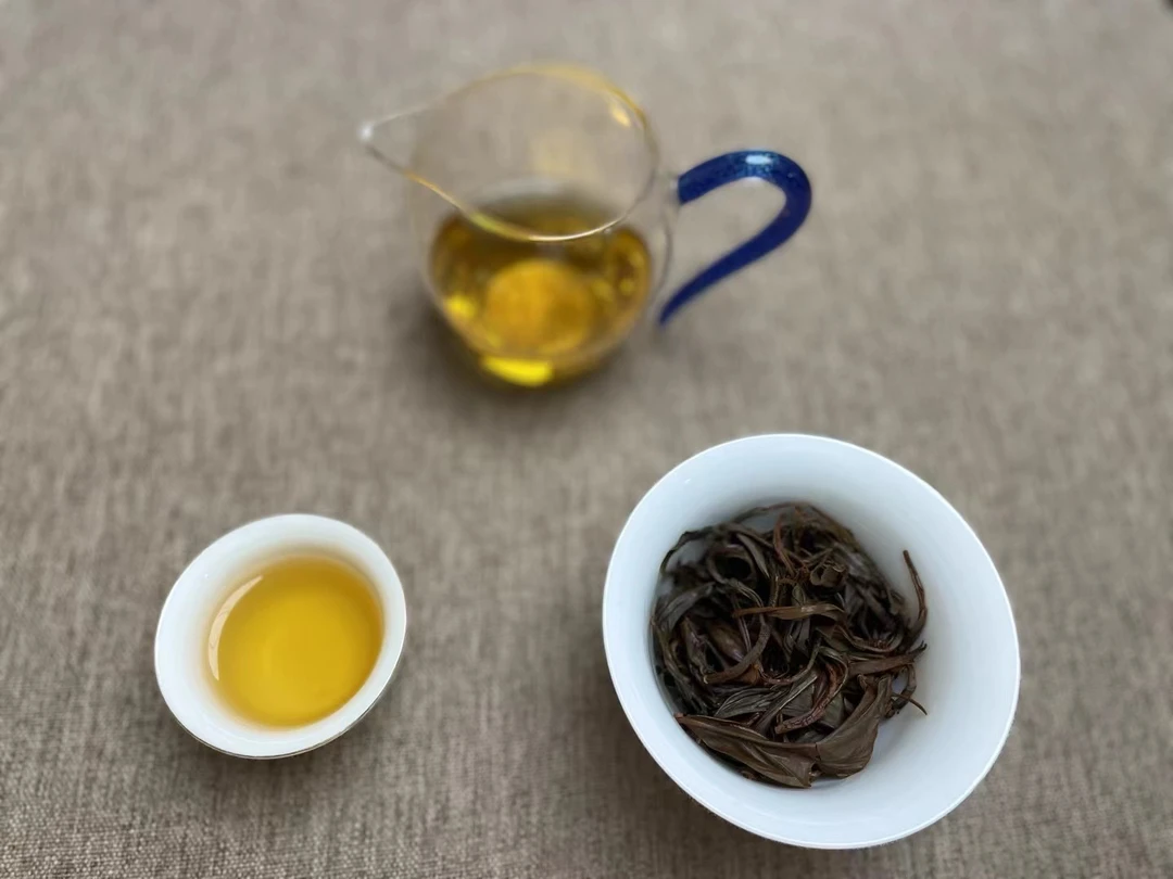 2025年大雪山野生单株晒红