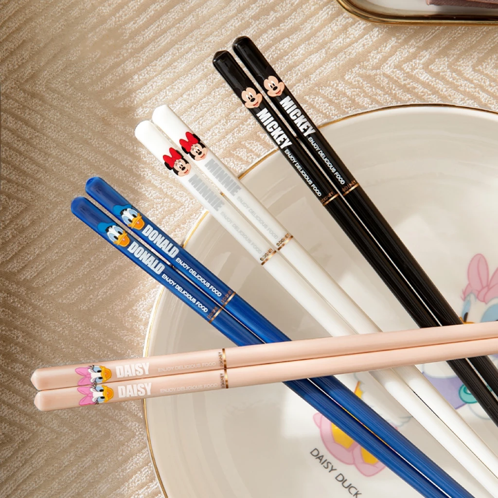 卡通陶瓷筷子家用防滑耐高温高档新款一人一筷好看卡通单人装筷子