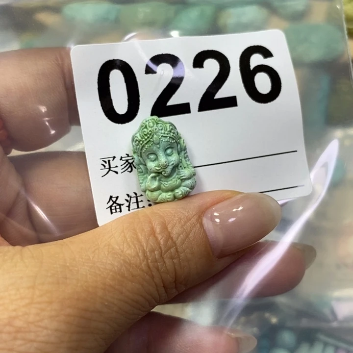 绿松石配饰未镶嵌
