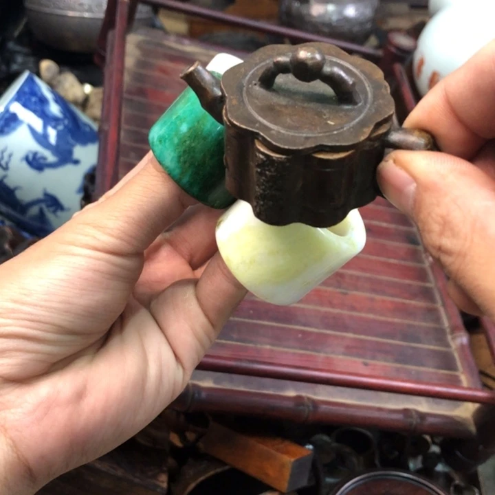 紫砂茶杯时*羽车车车车啊