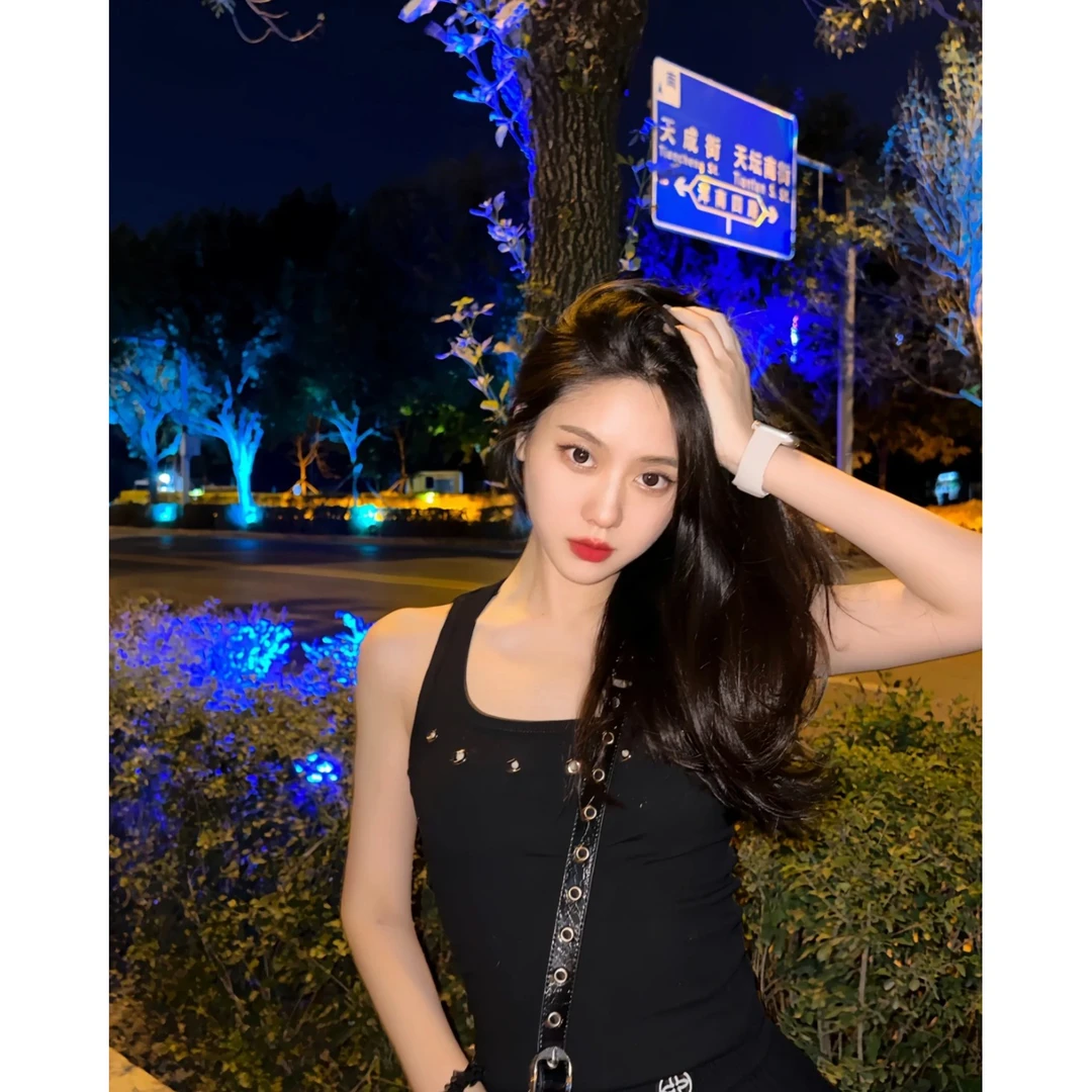 美式辣妹金属打孔工字吊带背心女夏季外穿小众设计感修身无袖上衣