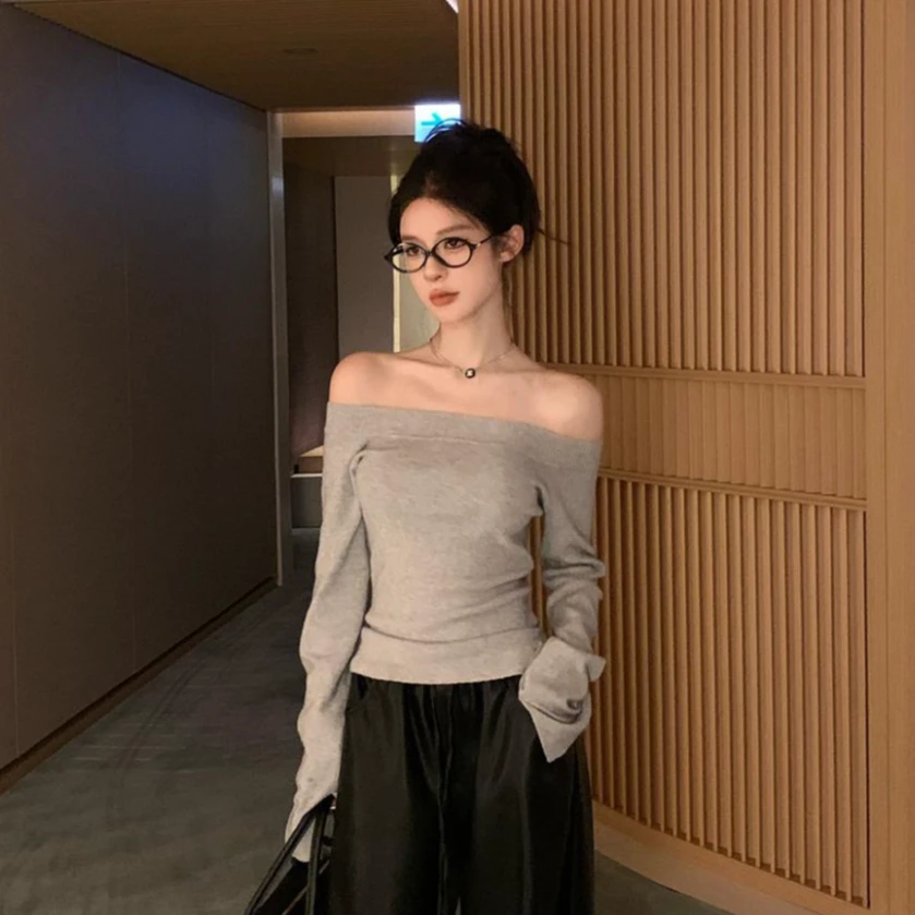 一字肩开衩个性辣妹短款保暖显瘦灰色长袖秋冬露肩修身内搭打底衫