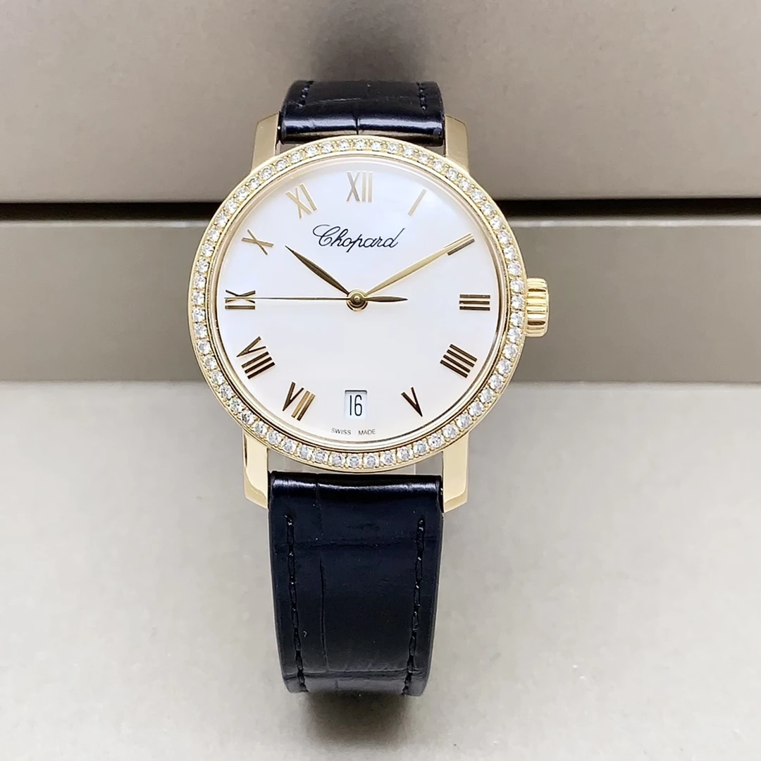 95新 Chopard/萧邦 CLASSIC系列/33.5mm/18k金自动机械原钻女表