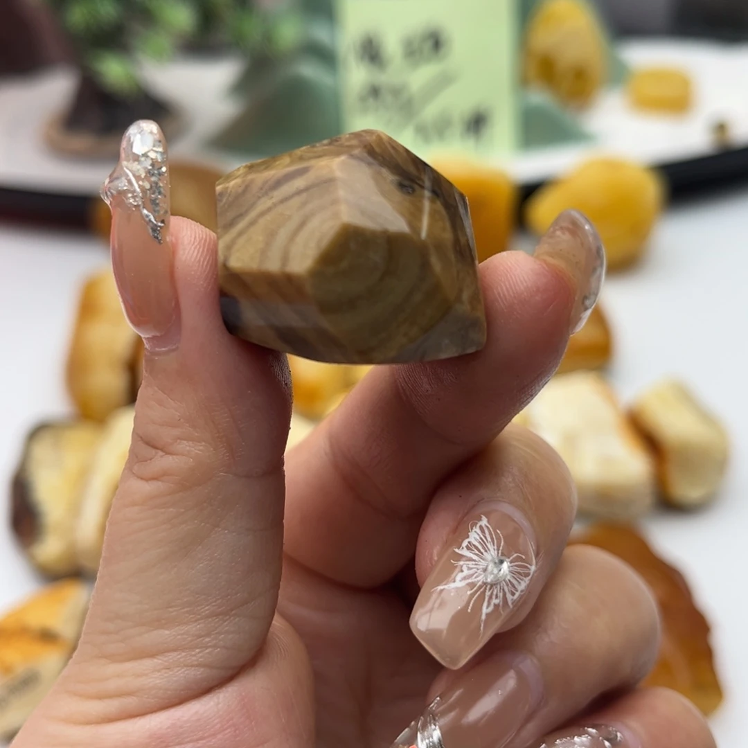 定制琥珀未镶嵌上****骑琥珀