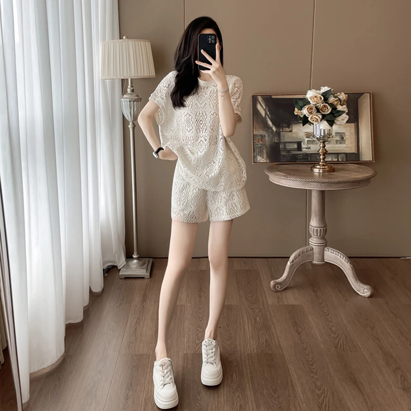 欧货轻薄休闲运动套装女夏季时髦洋气镂空蕾丝短袖高腰短裤两件套