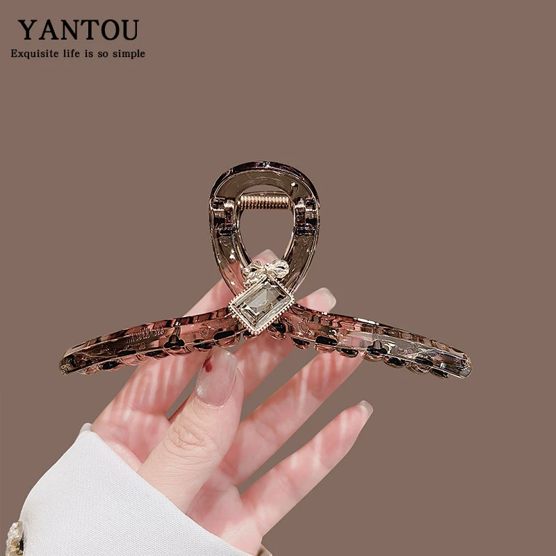 发夹女抓夹韩国东大门方水晶闪钻后脑勺盘发鲨鱼夹高级感夹子发饰