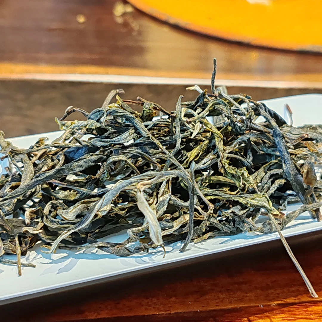 普洱生茶散装茶邦东大树茶花香甜韵汤色绿黄明亮