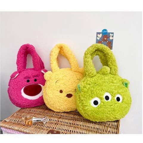 草莓熊包包噗噗包毛绒维尼熊洋气可爱手拎包高级感外出便携手提包