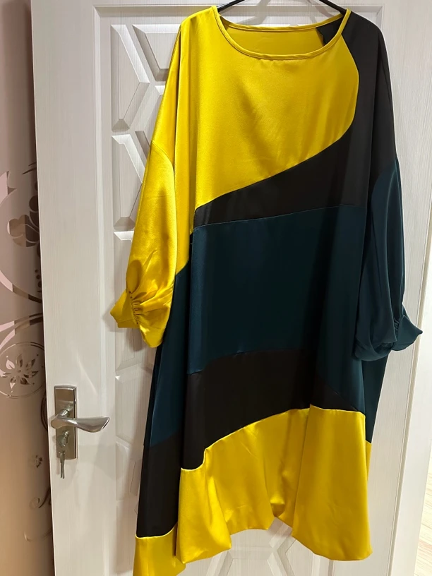 行止由心醋酸黄拼黑个性连衣裙拼接拼色宽松大码长袖时尚休闲女士