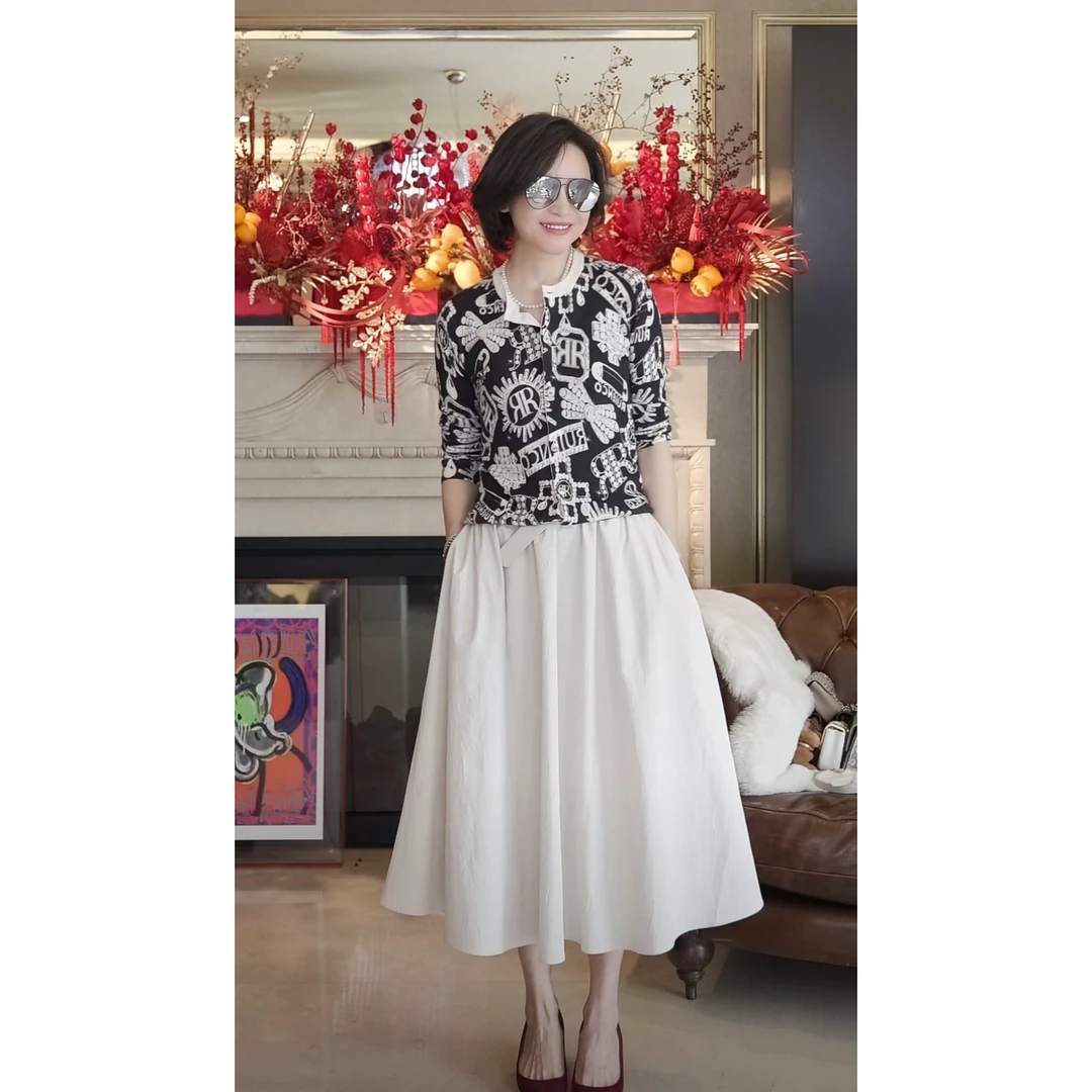 我是摩羯 黑白宝石 120支绵羊毛黑白印花圆领长袖针织显瘦气质