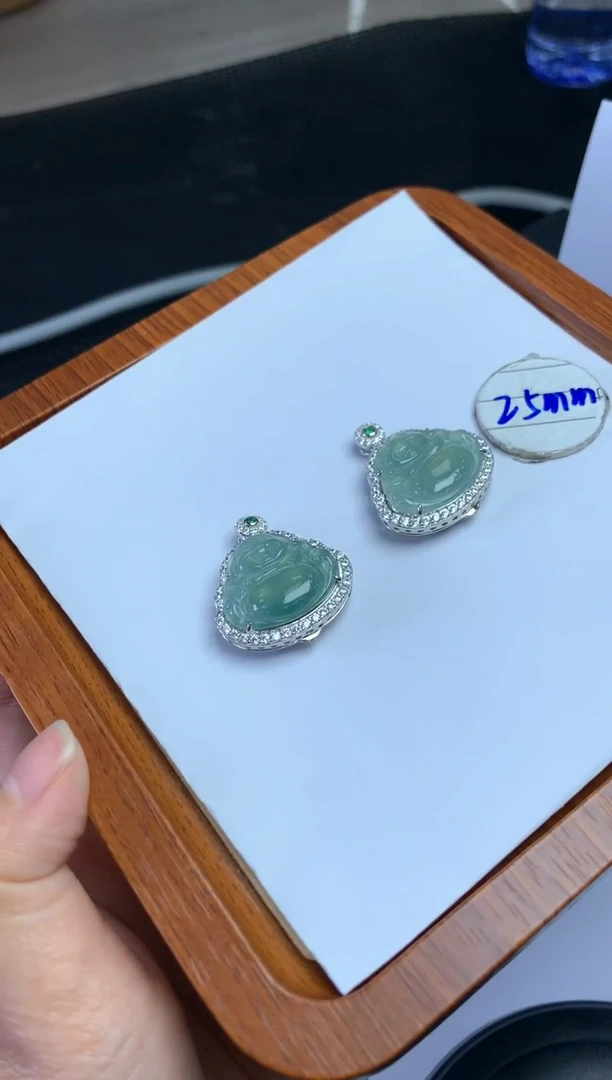 【闪购商品】翡翠颈饰银S925镶嵌A285佛公 多样性 发其中一个