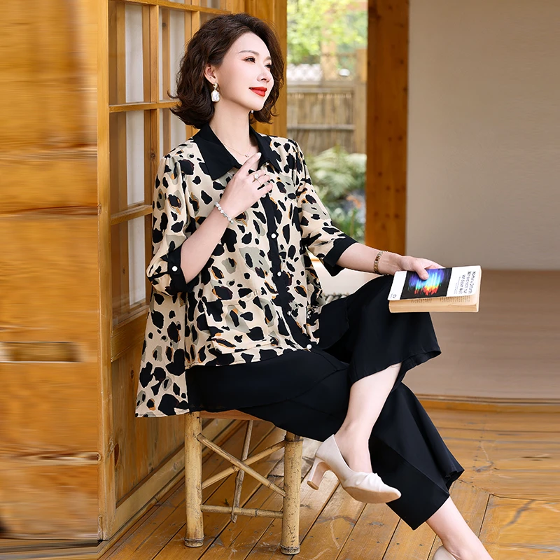 衬衫洋气中老年妈妈装夏季碎花套装女气质大码时尚衬衣上衣雪纺