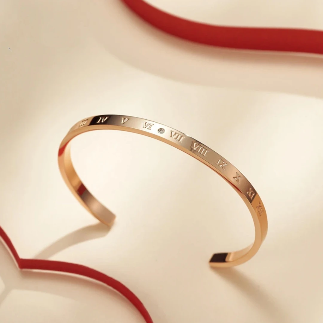 钛钢手镯 037罗马文镶嵌锆石开口可调节轻奢简约百搭设计感情侣款