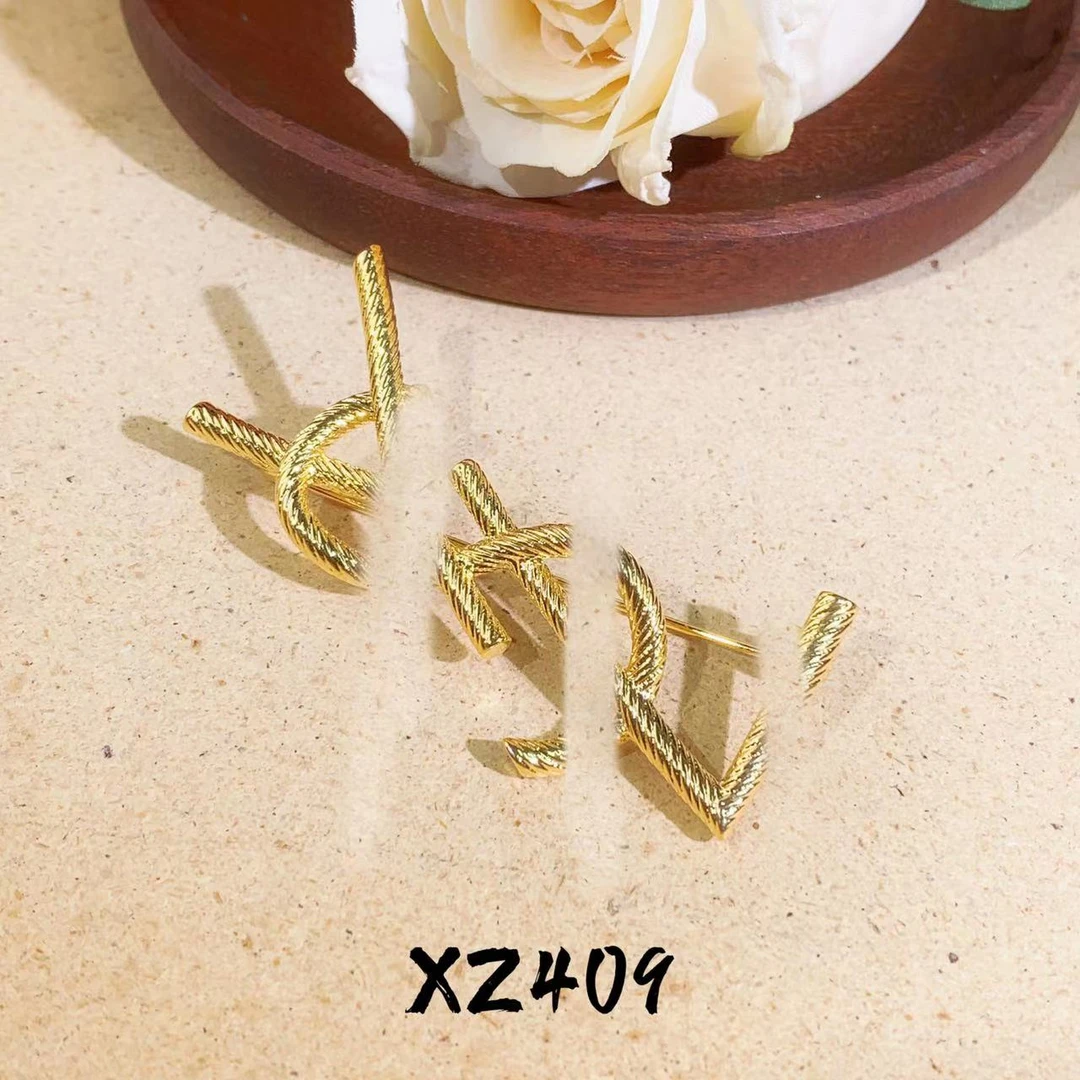 铜合金胸针 轻奢时尚百搭复古简约金色精致素款xz409