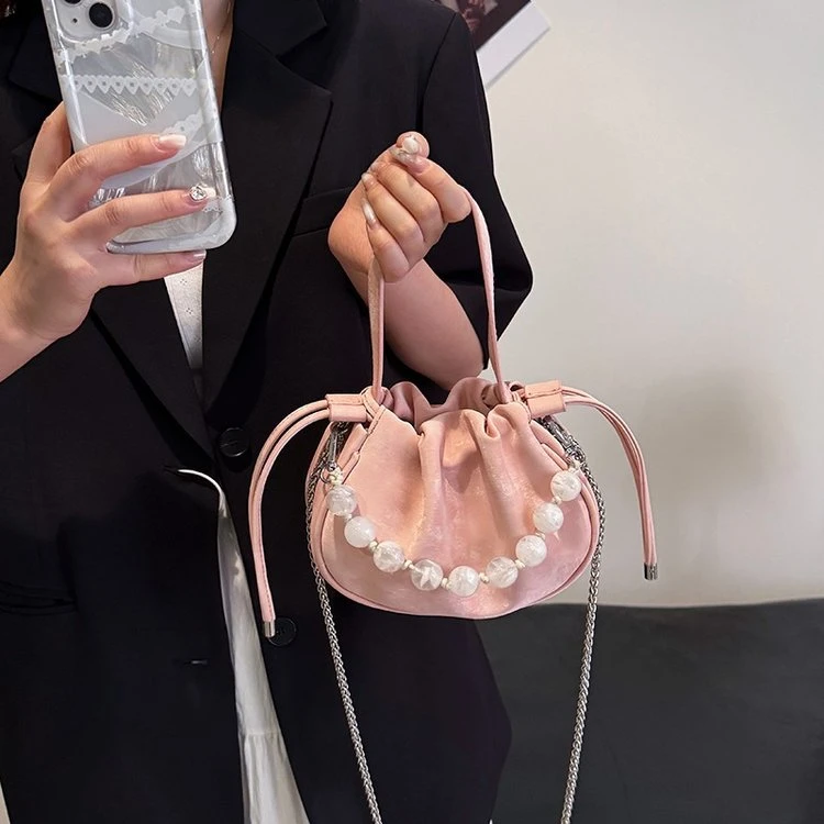 #29包女2024新款简约水桶包女时尚潮流褶皱珍珠包纯色链条包 2003