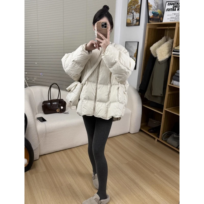 配包包宽松显瘦圆领羽绒服女2024冬季新款白鸭绒面包服