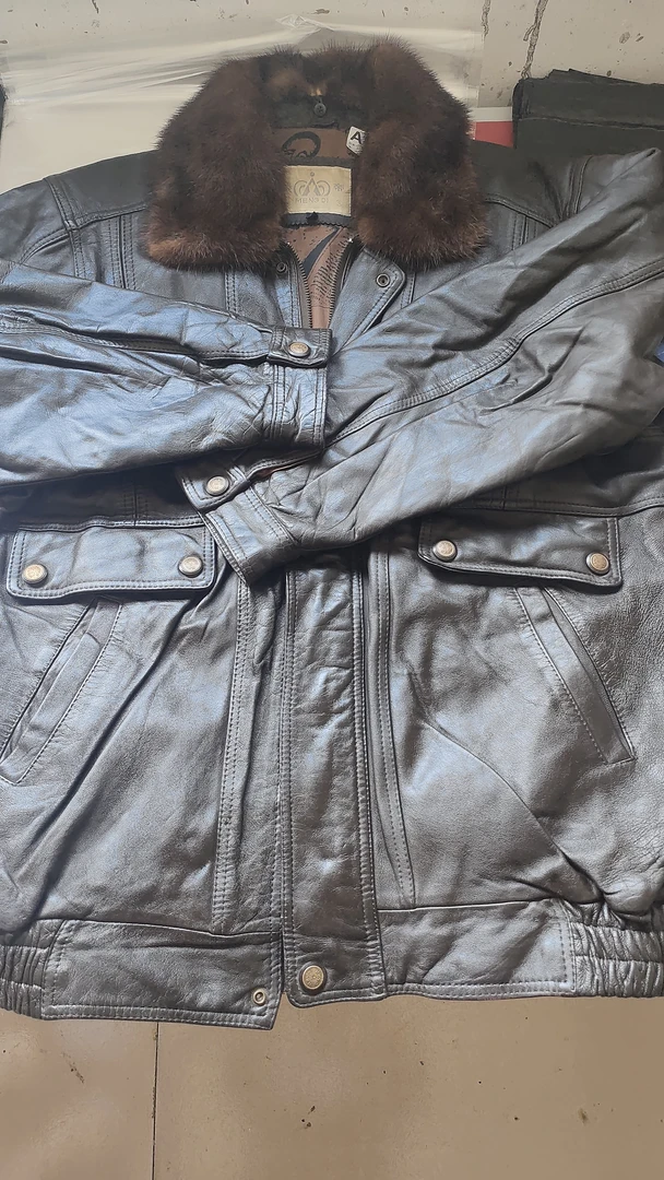 衣凡服饰精品男装皮衣外套（颜色尺码款式以直播为准）请勿抢拍盲拍