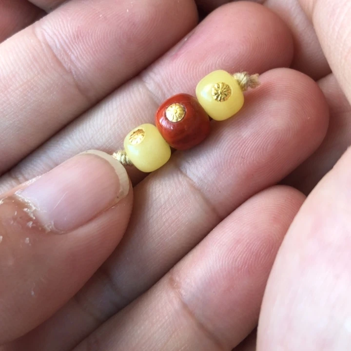 蜜蜡珠宝奇石未镶嵌