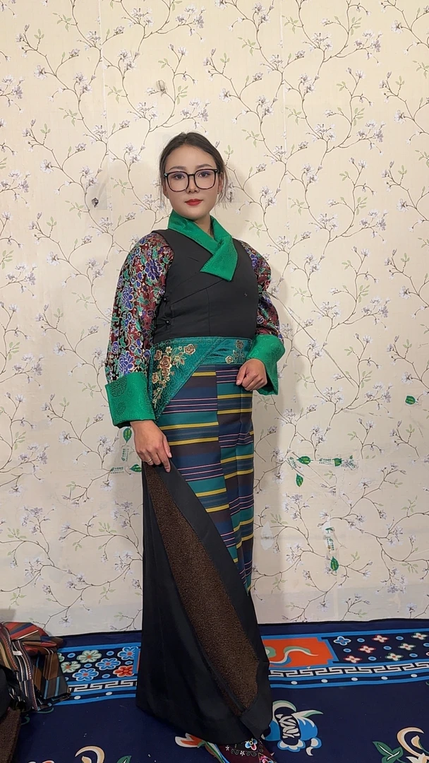 藏装冬季款开叉有毛藏装单件藏袍民族风