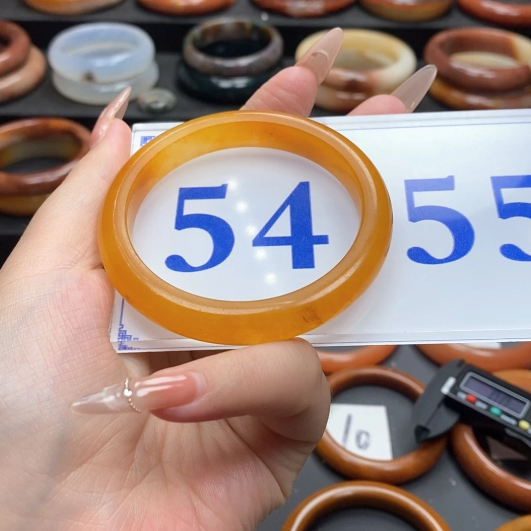 石英质玉(黄龙玉)手镯未镶嵌