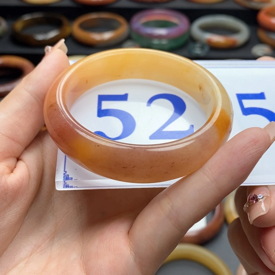 石英质玉（黄龙玉）手镯瑕未镶嵌