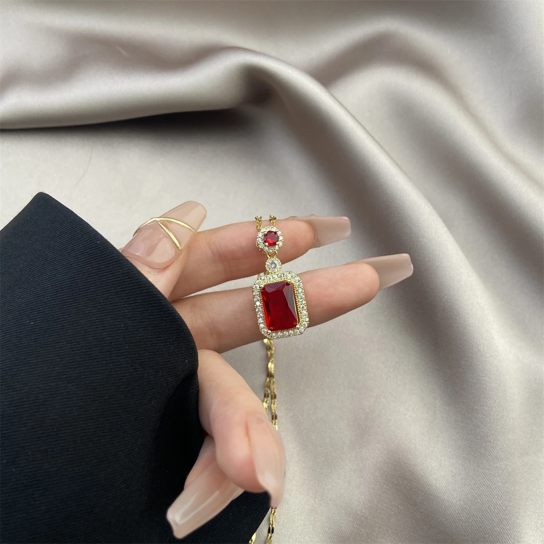 钛钢项链 新秋冬新款-小香水瓶时尚百搭轻奢设计感项链气质锁骨链